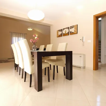 Mit Privatpool Fuer 6 Personen Ca 130 Qm In Kosinozici, Porec, Istrien Istrische Riviera Ferienhaus Poreč