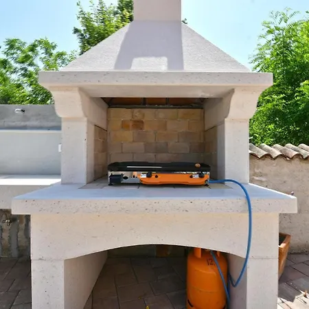 Ferienhaus Mit Privatpool Fuer 6 Personen Ca 130 Qm In Kosinozici, Porec, Istrien Istrische Riviera